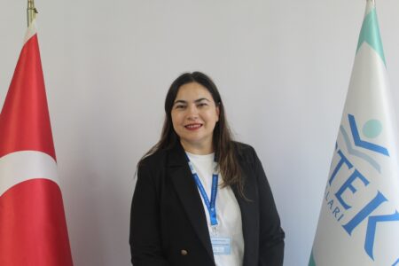 E.ZEYNEP ÖZERAKIN (GÖRSEL SANATLAR ÖĞRETMENİ-SERAMİK) E.ZEYNEP ÖZERAKIN (GÖRSEL SANATLAR ÖĞRETMENİ-SERAMİK)