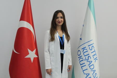 MELİS KOLAY (2) MELİS KOLAY (2)