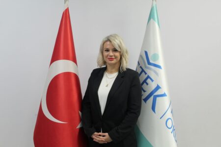 SEVİNÇ HİÇDURMAZ (İNGİLİZCE ÖĞRETMENİ)